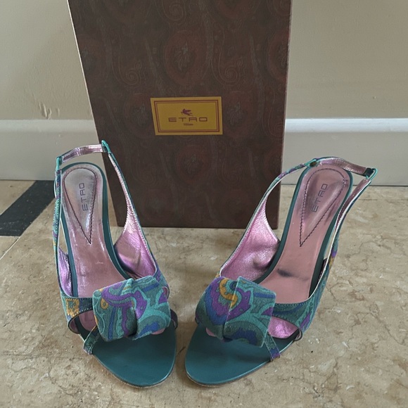 VINTAGE LIKE NEW ETRO HEELS💝Hp